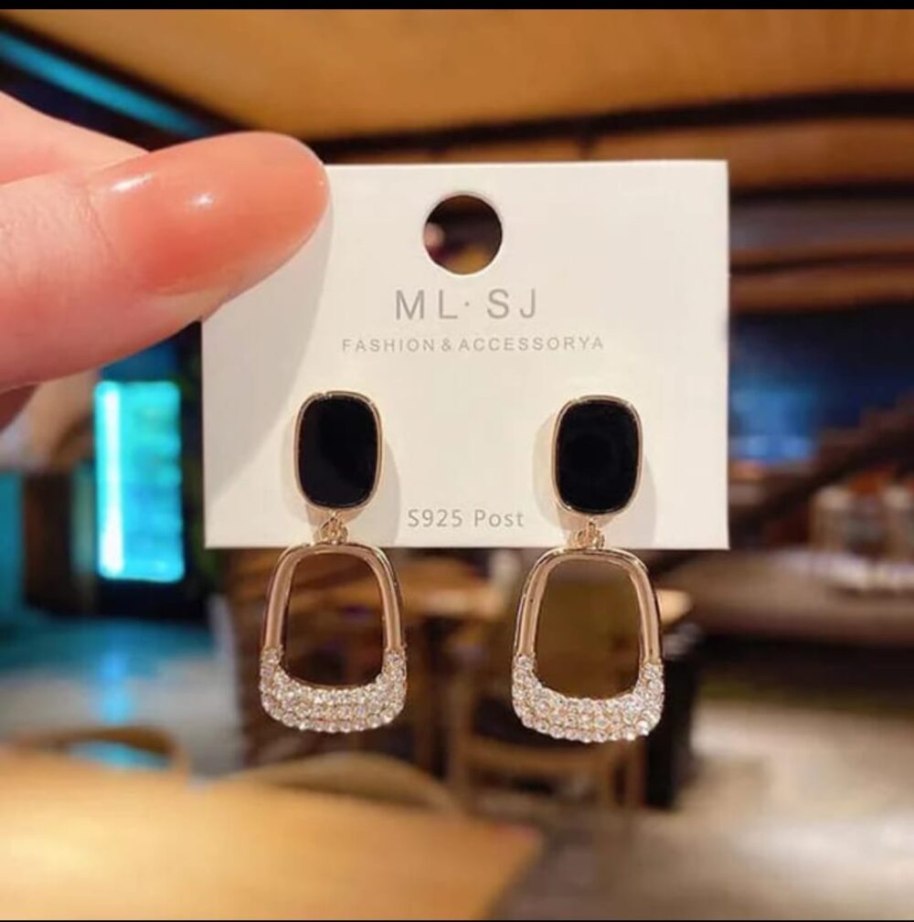 Stylish Earrings – Effortless Elegance Earing for Women Fashion Stylish Anti Tarnish earrings For Girls - Image 4